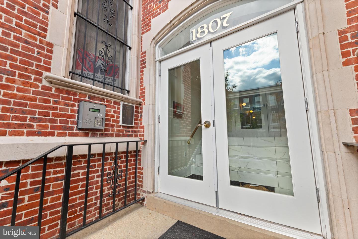 1807 CALIFORNIA ST NW #204, WASHINGTON, District Of Columbia 20009, 2 Bedrooms Bedrooms, ,2 BathroomsBathrooms,Residential,For sale,1807 CALIFORNIA ST NW #204,DCDC2229136 MLS # DCDC2229136 1807 CALIFORNIA ST NW #204, WASHINGTON, District Of Columbia 20009, 2 Bedrooms Bedrooms, ,2 BathroomsBathrooms,Residential,For sale,1807 CALIFORNIA ST NW #204,DCDC2229136 MLS # DCDC2229136