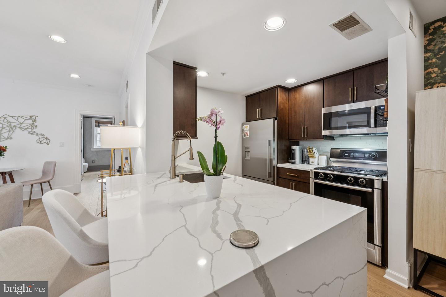 1807 CALIFORNIA ST NW #204, WASHINGTON, District Of Columbia 20009, 2 Bedrooms Bedrooms, ,2 BathroomsBathrooms,Residential,For sale,1807 CALIFORNIA ST NW #204,DCDC2229136 MLS # DCDC2229136 1807 CALIFORNIA ST NW #204, WASHINGTON, District Of Columbia 20009, 2 Bedrooms Bedrooms, ,2 BathroomsBathrooms,Residential,For sale,1807 CALIFORNIA ST NW #204,DCDC2229136 MLS # DCDC2229136