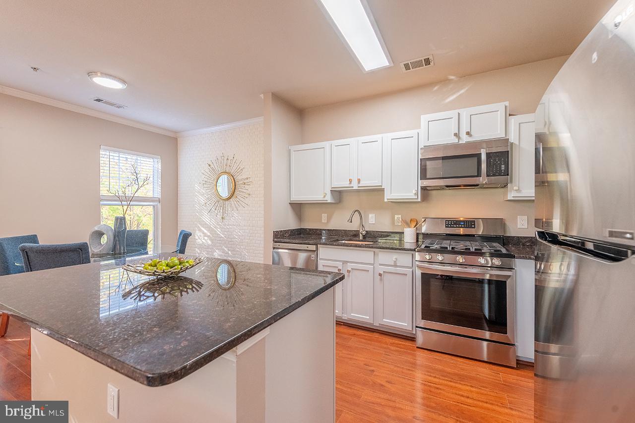 13369 CONNOR DR #T, CENTREVILLE, Virginia 20120, 2 Bedrooms Bedrooms, ,2 BathroomsBathrooms,Residential,For sale,13369 CONNOR DR #T,VAFX2276336 MLS # VAFX2276336 13369 CONNOR DR #T, CENTREVILLE, Virginia 20120, 2 Bedrooms Bedrooms, ,2 BathroomsBathrooms,Residential,For sale,13369 CONNOR DR #T,VAFX2276336 MLS # VAFX2276336