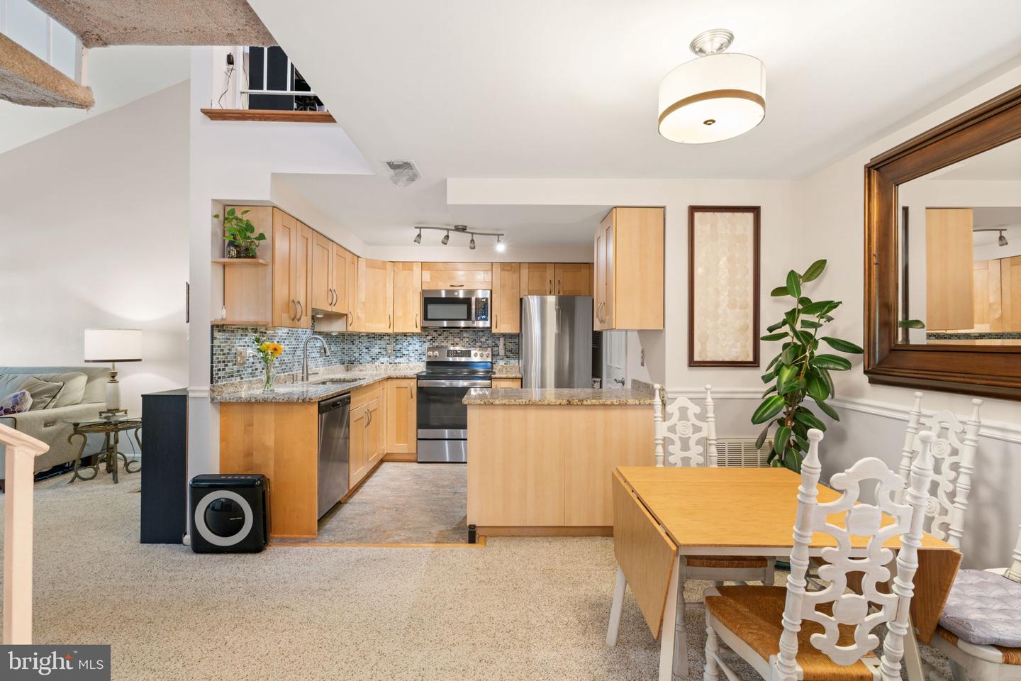 6111 ESSEX HOUSE SQ #B, ALEXANDRIA, Virginia 22310, 2 Bedrooms Bedrooms, 7 Rooms Rooms,1 BathroomBathrooms,Residential,For sale,6111 ESSEX HOUSE SQ #B,VAFX2276360 MLS # VAFX2276360 6111 ESSEX HOUSE SQ #B, ALEXANDRIA, Virginia 22310, 2 Bedrooms Bedrooms, 7 Rooms Rooms,1 BathroomBathrooms,Residential,For sale,6111 ESSEX HOUSE SQ #B,VAFX2276360 MLS # VAFX2276360