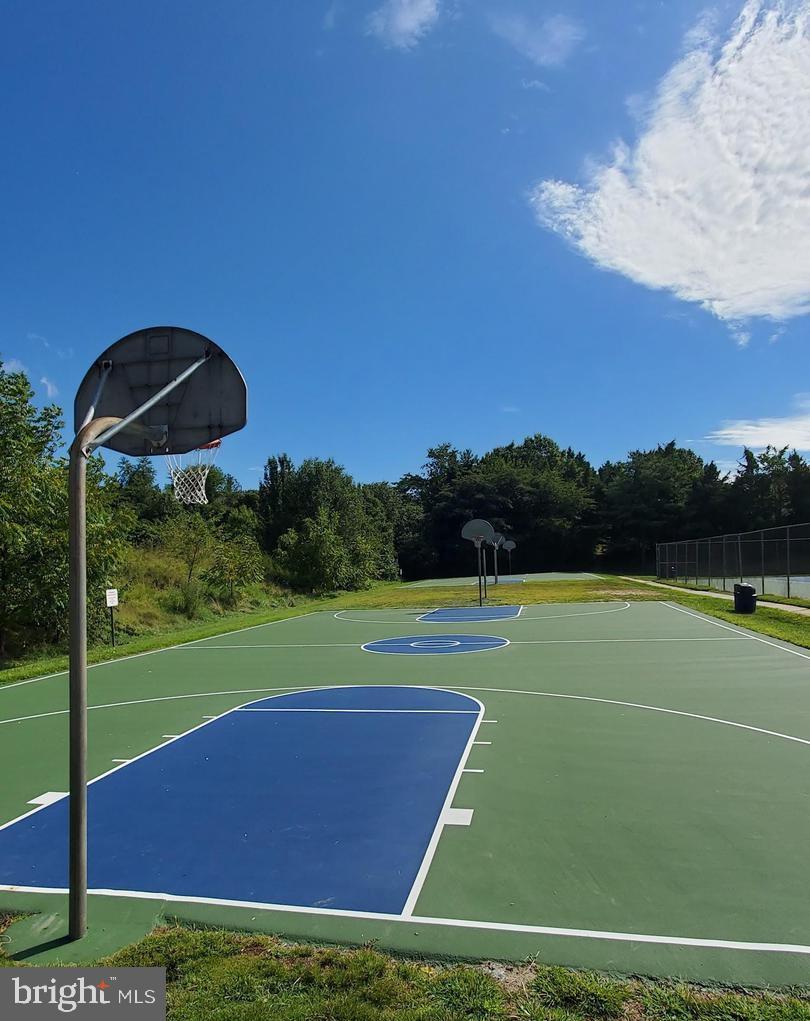 6111 ESSEX HOUSE SQ #B, ALEXANDRIA, Virginia 22310, 2 Bedrooms Bedrooms, 7 Rooms Rooms,1 BathroomBathrooms,Residential,For sale,6111 ESSEX HOUSE SQ #B,VAFX2276360 MLS # VAFX2276360 6111 ESSEX HOUSE SQ #B, ALEXANDRIA, Virginia 22310, 2 Bedrooms Bedrooms, 7 Rooms Rooms,1 BathroomBathrooms,Residential,For sale,6111 ESSEX HOUSE SQ #B,VAFX2276360 MLS # VAFX2276360