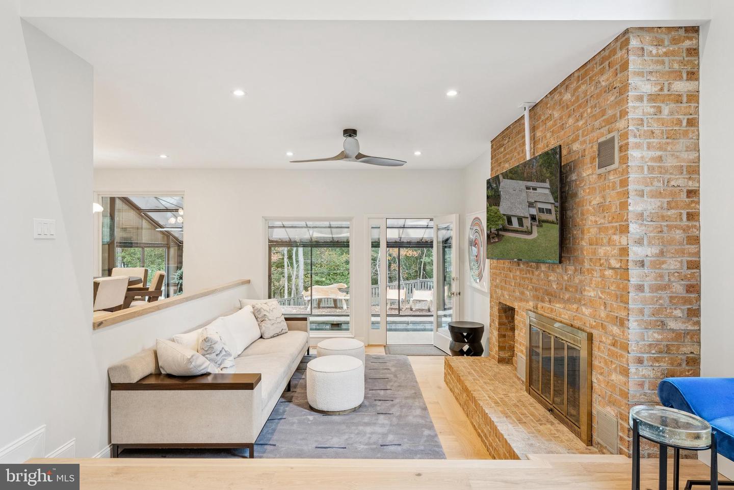 11000 OAKTON WOODS WAY, OAKTON, Virginia 22124, 4 Bedrooms Bedrooms, ,3 BathroomsBathrooms,Residential,For sale,11000 OAKTON WOODS WAY,VAFX2276392 MLS # VAFX2276392 11000 OAKTON WOODS WAY, OAKTON, Virginia 22124, 4 Bedrooms Bedrooms, ,3 BathroomsBathrooms,Residential,For sale,11000 OAKTON WOODS WAY,VAFX2276392 MLS # VAFX2276392