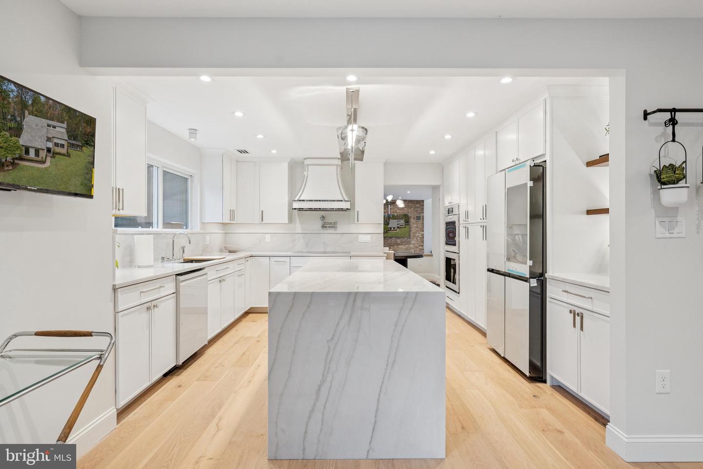 11000 OAKTON WOODS WAY, OAKTON, Virginia 22124, 4 Bedrooms Bedrooms, ,3 BathroomsBathrooms,Residential,For sale,11000 OAKTON WOODS WAY,VAFX2276392 MLS # VAFX2276392 11000 OAKTON WOODS WAY, OAKTON, Virginia 22124, 4 Bedrooms Bedrooms, ,3 BathroomsBathrooms,Residential,For sale,11000 OAKTON WOODS WAY,VAFX2276392 MLS # VAFX2276392