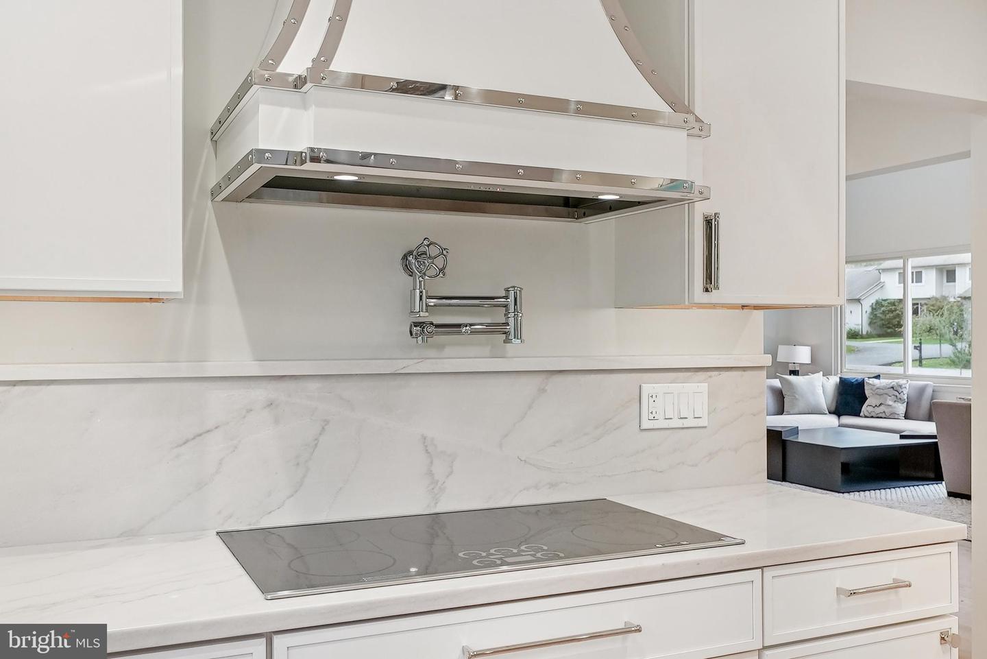 11000 OAKTON WOODS WAY, OAKTON, Virginia 22124, 4 Bedrooms Bedrooms, ,3 BathroomsBathrooms,Residential,For sale,11000 OAKTON WOODS WAY,VAFX2276392 MLS # VAFX2276392 11000 OAKTON WOODS WAY, OAKTON, Virginia 22124, 4 Bedrooms Bedrooms, ,3 BathroomsBathrooms,Residential,For sale,11000 OAKTON WOODS WAY,VAFX2276392 MLS # VAFX2276392