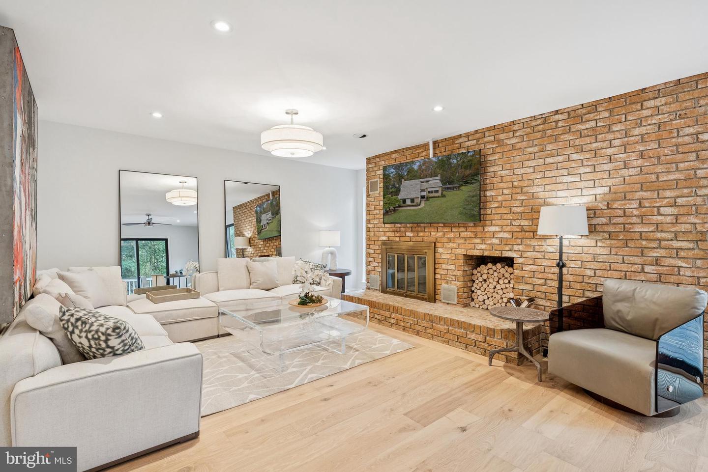 11000 OAKTON WOODS WAY, OAKTON, Virginia 22124, 4 Bedrooms Bedrooms, ,3 BathroomsBathrooms,Residential,For sale,11000 OAKTON WOODS WAY,VAFX2276392 MLS # VAFX2276392 11000 OAKTON WOODS WAY, OAKTON, Virginia 22124, 4 Bedrooms Bedrooms, ,3 BathroomsBathrooms,Residential,For sale,11000 OAKTON WOODS WAY,VAFX2276392 MLS # VAFX2276392