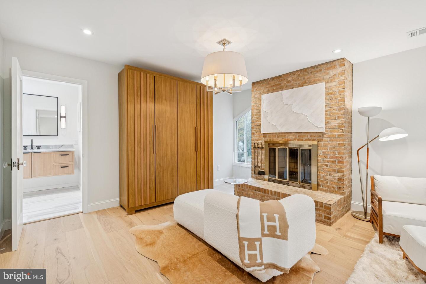 11000 OAKTON WOODS WAY, OAKTON, Virginia 22124, 4 Bedrooms Bedrooms, ,3 BathroomsBathrooms,Residential,For sale,11000 OAKTON WOODS WAY,VAFX2276392 MLS # VAFX2276392 11000 OAKTON WOODS WAY, OAKTON, Virginia 22124, 4 Bedrooms Bedrooms, ,3 BathroomsBathrooms,Residential,For sale,11000 OAKTON WOODS WAY,VAFX2276392 MLS # VAFX2276392