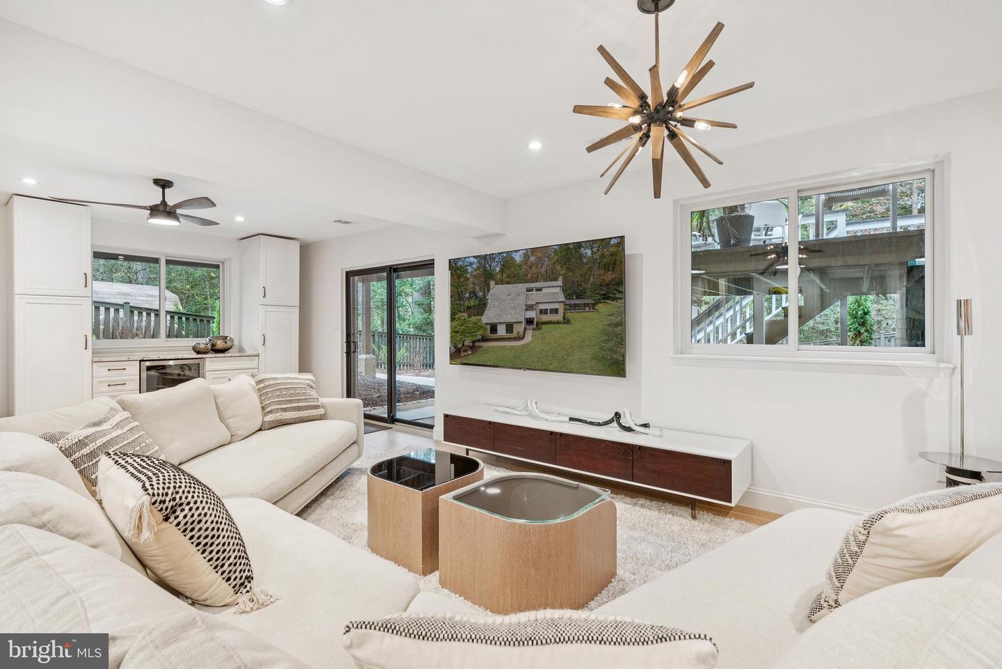 11000 OAKTON WOODS WAY, OAKTON, Virginia 22124, 4 Bedrooms Bedrooms, ,3 BathroomsBathrooms,Residential,For sale,11000 OAKTON WOODS WAY,VAFX2276392 MLS # VAFX2276392 11000 OAKTON WOODS WAY, OAKTON, Virginia 22124, 4 Bedrooms Bedrooms, ,3 BathroomsBathrooms,Residential,For sale,11000 OAKTON WOODS WAY,VAFX2276392 MLS # VAFX2276392