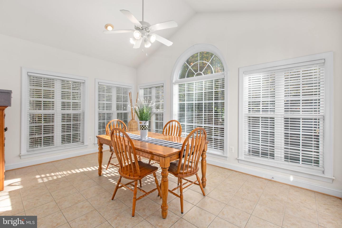 425 GENTLE BREEZE CIR, FREDERICKSBURG, Virginia 22406, 5 Bedrooms Bedrooms, ,3 BathroomsBathrooms,Residential,For sale,425 GENTLE BREEZE CIR,VAST2043836 MLS # VAST2043836