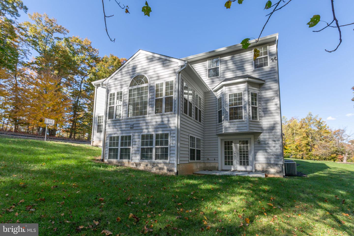 425 GENTLE BREEZE CIR, FREDERICKSBURG, Virginia 22406, 5 Bedrooms Bedrooms, ,3 BathroomsBathrooms,Residential,For sale,425 GENTLE BREEZE CIR,VAST2043836 MLS # VAST2043836