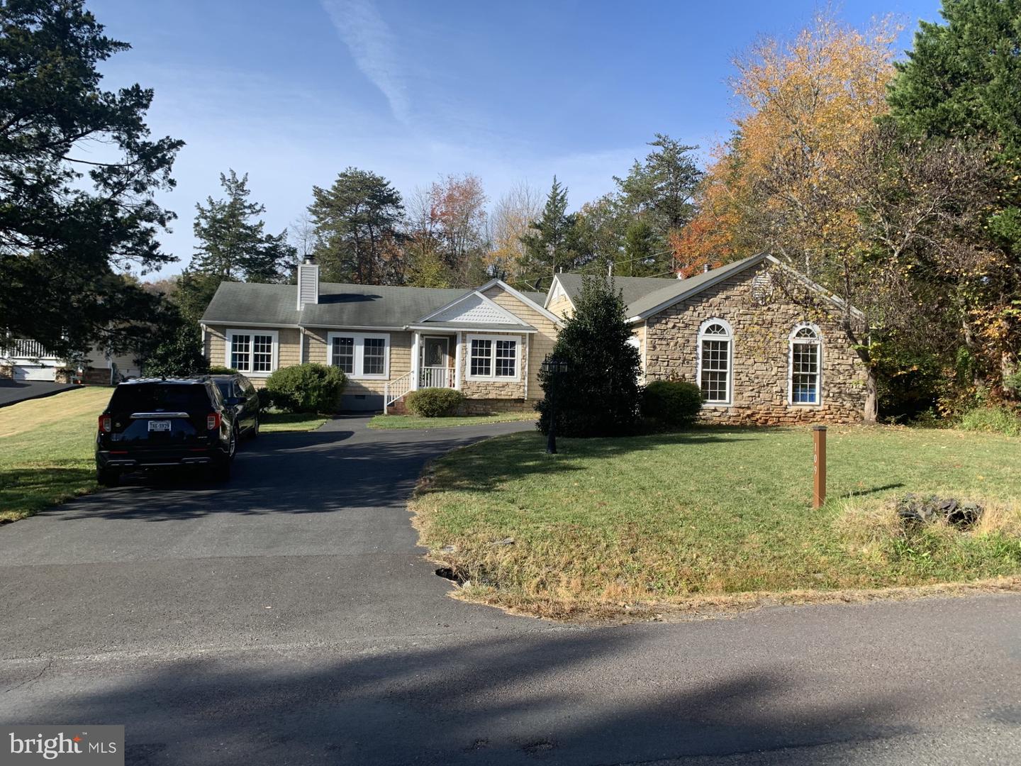 109 FAIRFAX LN, LOCUST GROVE, Virginia 22508, 4 Bedrooms Bedrooms, ,3 BathroomsBathrooms,Residential,For sale,109 FAIRFAX LN,VAOR2012676 MLS # VAOR2012676 109 FAIRFAX LN, LOCUST GROVE, Virginia 22508, 4 Bedrooms Bedrooms, ,3 BathroomsBathrooms,Residential,For sale,109 FAIRFAX LN,VAOR2012676 MLS # VAOR2012676