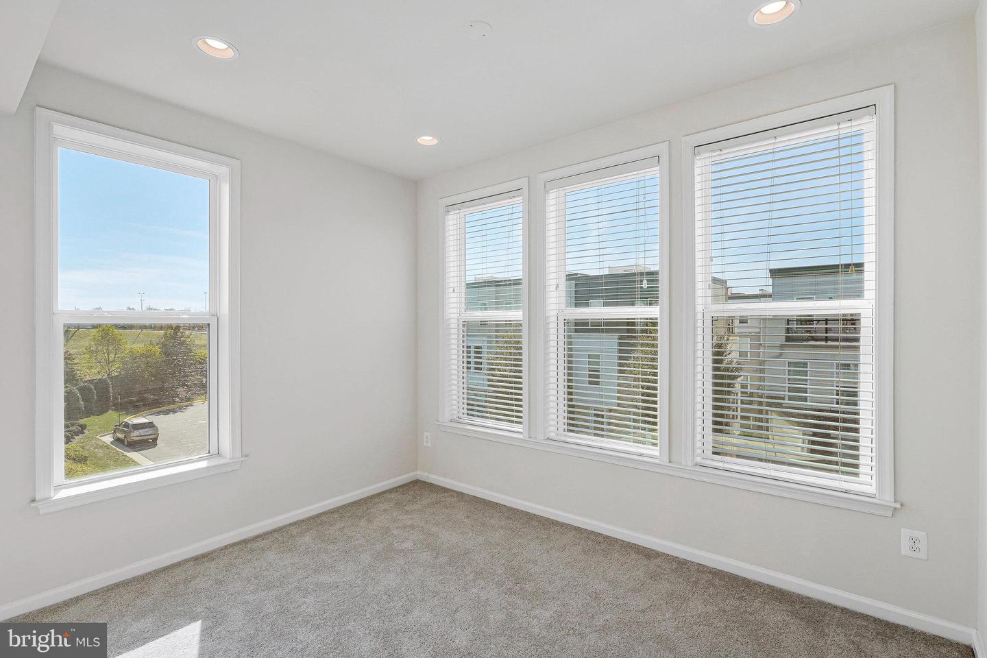 14580 LAKESTONE DR, CHANTILLY, Virginia 20151, 4 Bedrooms Bedrooms, ,4 BathroomsBathrooms,Residential,For sale,14580 LAKESTONE DR,VAFX2276764 MLS # VAFX2276764 14580 LAKESTONE DR, CHANTILLY, Virginia 20151, 4 Bedrooms Bedrooms, ,4 BathroomsBathrooms,Residential,For sale,14580 LAKESTONE DR,VAFX2276764 MLS # VAFX2276764