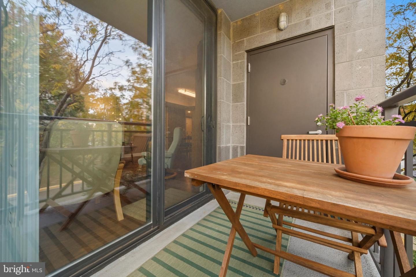 2451 MIDTOWN AVE #203, ALEXANDRIA, Virginia 22303, 2 Bedrooms Bedrooms, ,2 BathroomsBathrooms,Residential,For sale,2451 MIDTOWN AVE #203,VAFX2276766 MLS # VAFX2276766 2451 MIDTOWN AVE #203, ALEXANDRIA, Virginia 22303, 2 Bedrooms Bedrooms, ,2 BathroomsBathrooms,Residential,For sale,2451 MIDTOWN AVE #203,VAFX2276766 MLS # VAFX2276766