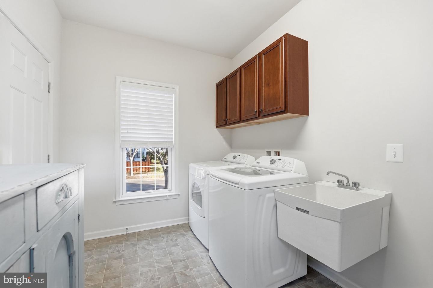 4664 ALLENS MILL BLVD, HAYMARKET, Virginia 20169, 4 Bedrooms Bedrooms, 14 Rooms Rooms,3 BathroomsBathrooms,Residential,For sale,4664 ALLENS MILL BLVD,VAPW2106902 MLS # VAPW2106902 4664 ALLENS MILL BLVD, HAYMARKET, Virginia 20169, 4 Bedrooms Bedrooms, 14 Rooms Rooms,3 BathroomsBathrooms,Residential,For sale,4664 ALLENS MILL BLVD,VAPW2106902 MLS # VAPW2106902