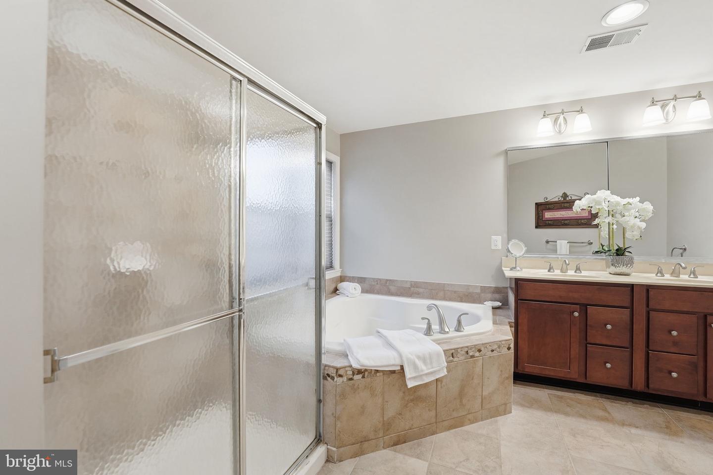 4664 ALLENS MILL BLVD, HAYMARKET, Virginia 20169, 4 Bedrooms Bedrooms, 14 Rooms Rooms,3 BathroomsBathrooms,Residential,For sale,4664 ALLENS MILL BLVD,VAPW2106902 MLS # VAPW2106902 4664 ALLENS MILL BLVD, HAYMARKET, Virginia 20169, 4 Bedrooms Bedrooms, 14 Rooms Rooms,3 BathroomsBathrooms,Residential,For sale,4664 ALLENS MILL BLVD,VAPW2106902 MLS # VAPW2106902