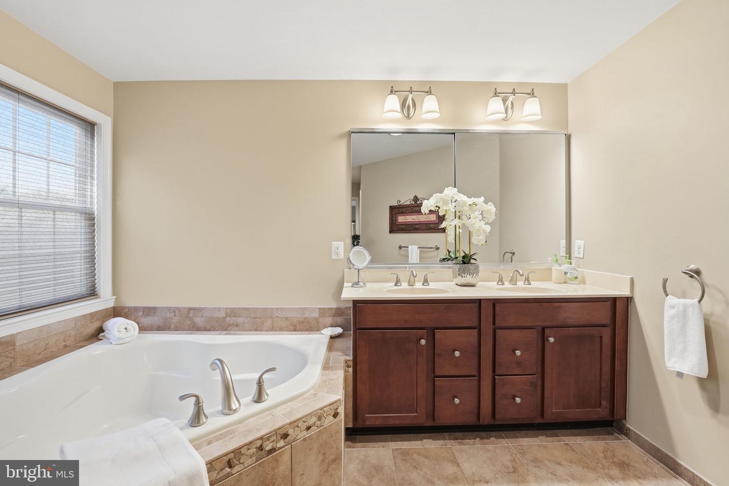 4664 ALLENS MILL BLVD, HAYMARKET, Virginia 20169, 4 Bedrooms Bedrooms, 14 Rooms Rooms,3 BathroomsBathrooms,Residential,For sale,4664 ALLENS MILL BLVD,VAPW2106902 MLS # VAPW2106902 4664 ALLENS MILL BLVD, HAYMARKET, Virginia 20169, 4 Bedrooms Bedrooms, 14 Rooms Rooms,3 BathroomsBathrooms,Residential,For sale,4664 ALLENS MILL BLVD,VAPW2106902 MLS # VAPW2106902