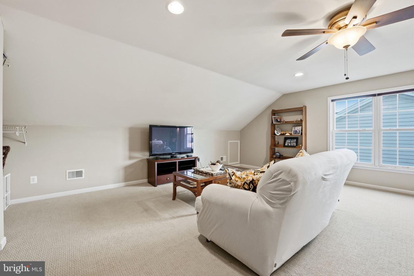 4664 ALLENS MILL BLVD, HAYMARKET, Virginia 20169, 4 Bedrooms Bedrooms, 14 Rooms Rooms,3 BathroomsBathrooms,Residential,For sale,4664 ALLENS MILL BLVD,VAPW2106902 MLS # VAPW2106902 4664 ALLENS MILL BLVD, HAYMARKET, Virginia 20169, 4 Bedrooms Bedrooms, 14 Rooms Rooms,3 BathroomsBathrooms,Residential,For sale,4664 ALLENS MILL BLVD,VAPW2106902 MLS # VAPW2106902