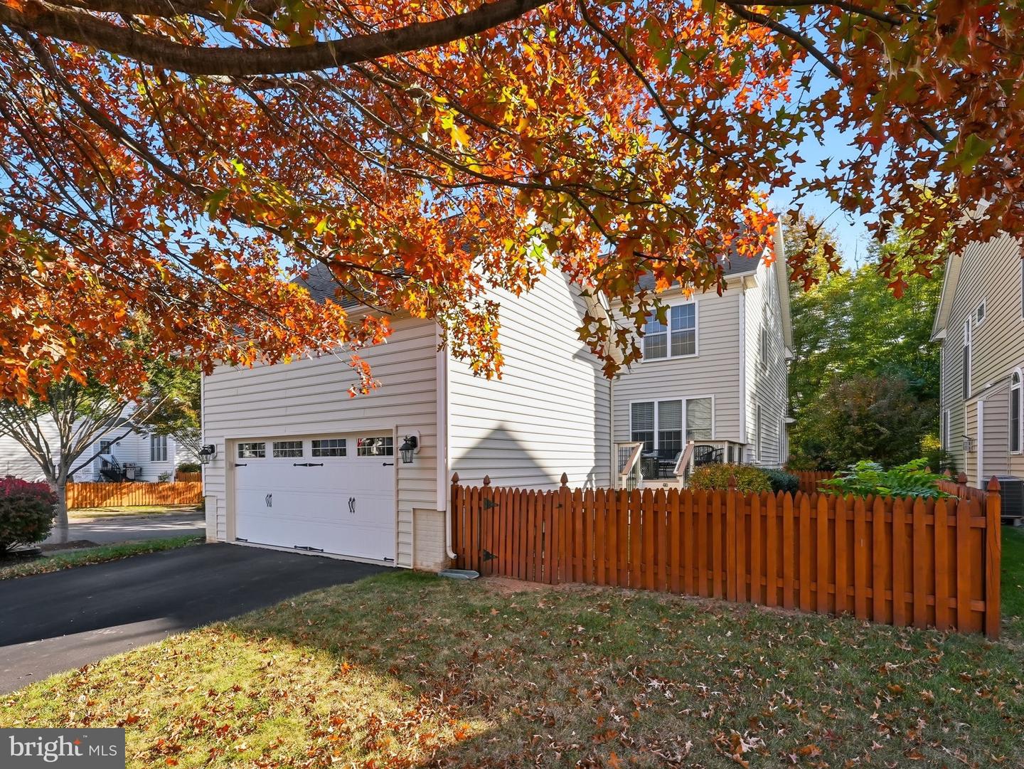 4664 ALLENS MILL BLVD, HAYMARKET, Virginia 20169, 4 Bedrooms Bedrooms, 14 Rooms Rooms,3 BathroomsBathrooms,Residential,For sale,4664 ALLENS MILL BLVD,VAPW2106902 MLS # VAPW2106902 4664 ALLENS MILL BLVD, HAYMARKET, Virginia 20169, 4 Bedrooms Bedrooms, 14 Rooms Rooms,3 BathroomsBathrooms,Residential,For sale,4664 ALLENS MILL BLVD,VAPW2106902 MLS # VAPW2106902