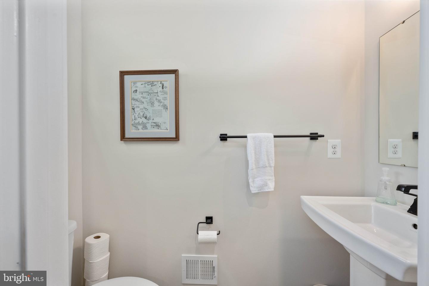 11405 FROSTY KNOLLS CT, SPOTSYLVANIA, Virginia 22551, 4 Bedrooms Bedrooms, ,3 BathroomsBathrooms,Residential,For sale,11405 FROSTY KNOLLS CT,VASP2037306 MLS # VASP2037306 11405 FROSTY KNOLLS CT, SPOTSYLVANIA, Virginia 22551, 4 Bedrooms Bedrooms, ,3 BathroomsBathrooms,Residential,For sale,11405 FROSTY KNOLLS CT,VASP2037306 MLS # VASP2037306