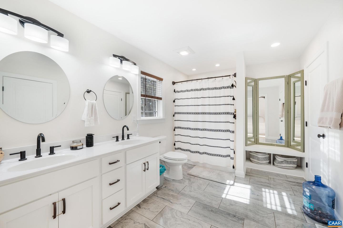 2072 CUMBERLAND RD, FARMVILLE, Virginia 23901, 4 Bedrooms Bedrooms, ,2 BathroomsBathrooms,Residential,For sale,2072 CUMBERLAND RD,670562 MLS # 670562 2072 CUMBERLAND RD, FARMVILLE, Virginia 23901, 4 Bedrooms Bedrooms, ,2 BathroomsBathrooms,Residential,For sale,2072 CUMBERLAND RD,670562 MLS # 670562