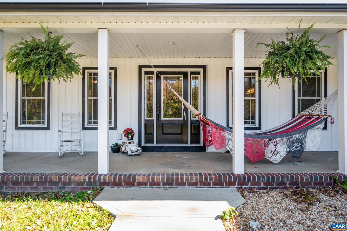 2072 CUMBERLAND RD, FARMVILLE, Virginia 23901, 4 Bedrooms Bedrooms, ,2 BathroomsBathrooms,Residential,For sale,2072 CUMBERLAND RD,670562 MLS # 670562 2072 CUMBERLAND RD, FARMVILLE, Virginia 23901, 4 Bedrooms Bedrooms, ,2 BathroomsBathrooms,Residential,For sale,2072 CUMBERLAND RD,670562 MLS # 670562