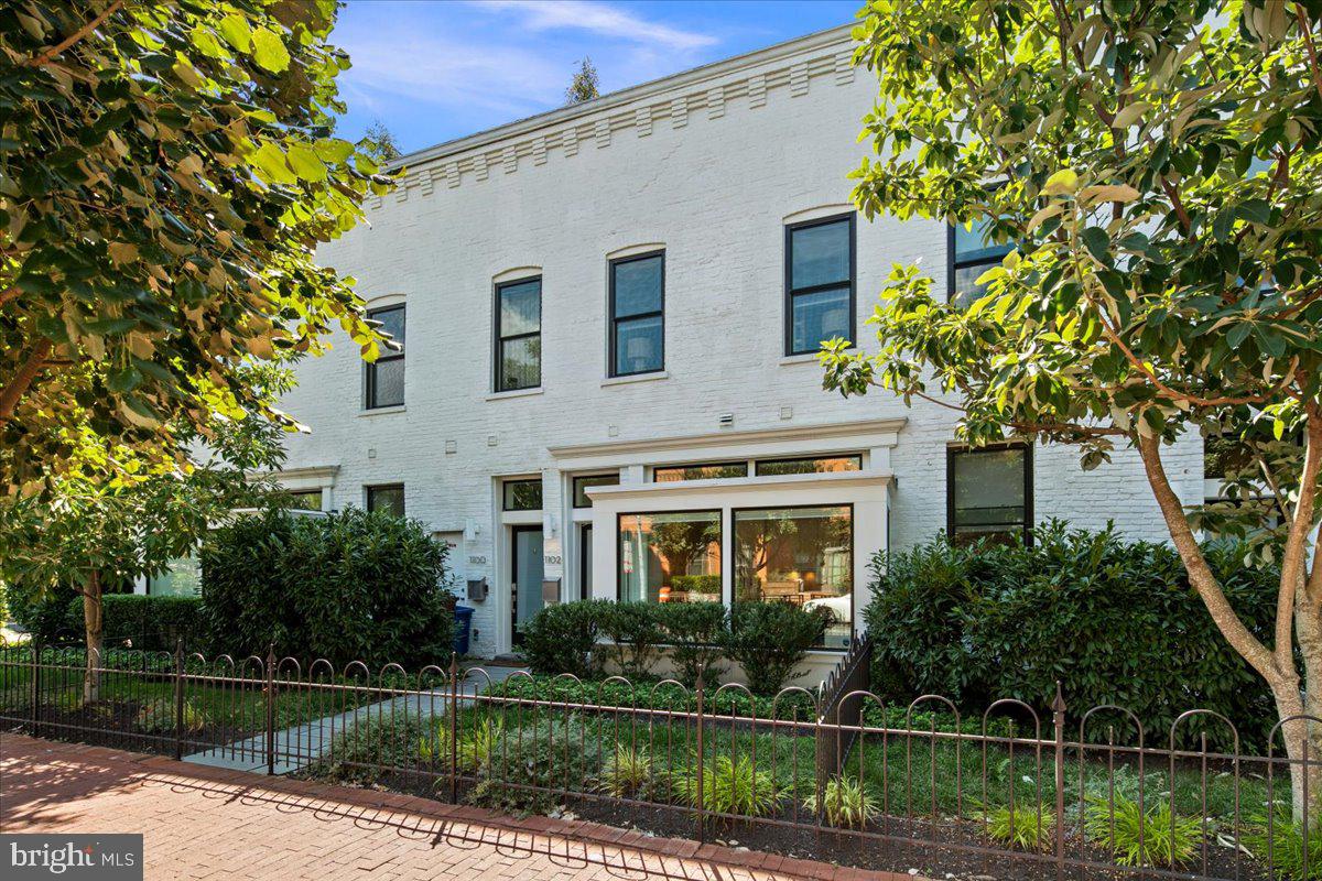 1102 T ST NW, WASHINGTON, District Of Columbia 20009, 3 Bedrooms Bedrooms, ,2 BathroomsBathrooms,Residential,For sale,1102 T ST NW,DCDC2229586 MLS # DCDC2229586 1102 T ST NW, WASHINGTON, District Of Columbia 20009, 3 Bedrooms Bedrooms, ,2 BathroomsBathrooms,Residential,For sale,1102 T ST NW,DCDC2229586 MLS # DCDC2229586
