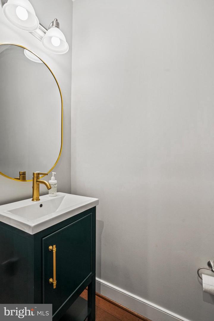 1811 14TH ST N #C104, ARLINGTON, Virginia 22209, 2 Bedrooms Bedrooms, ,2 BathroomsBathrooms,Residential,For sale,1811 14TH ST N #C104,VAAR2065528 MLS # VAAR2065528 1811 14TH ST N #C104, ARLINGTON, Virginia 22209, 2 Bedrooms Bedrooms, ,2 BathroomsBathrooms,Residential,For sale,1811 14TH ST N #C104,VAAR2065528 MLS # VAAR2065528