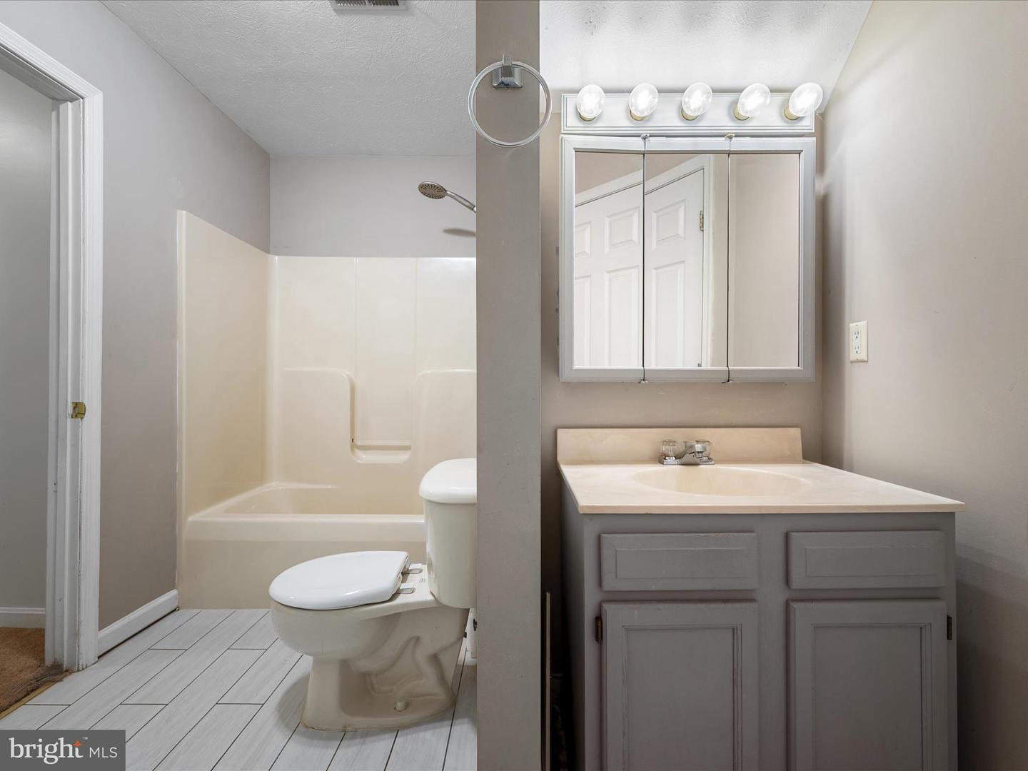 317 POLK AVE, FRONT ROYAL, Virginia 22630, 3 Bedrooms Bedrooms, ,2 BathroomsBathrooms,Residential,For sale,317 POLK AVE,VAWR2012678 MLS # VAWR2012678