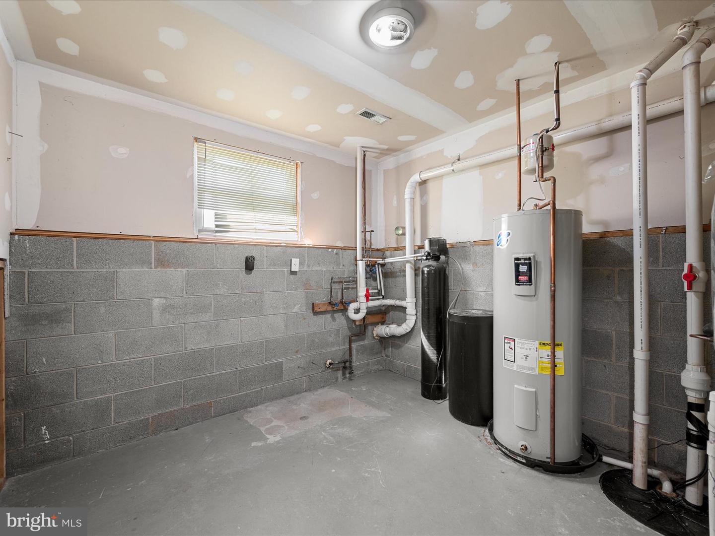 317 POLK AVE, FRONT ROYAL, Virginia 22630, 3 Bedrooms Bedrooms, ,2 BathroomsBathrooms,Residential,For sale,317 POLK AVE,VAWR2012678 MLS # VAWR2012678