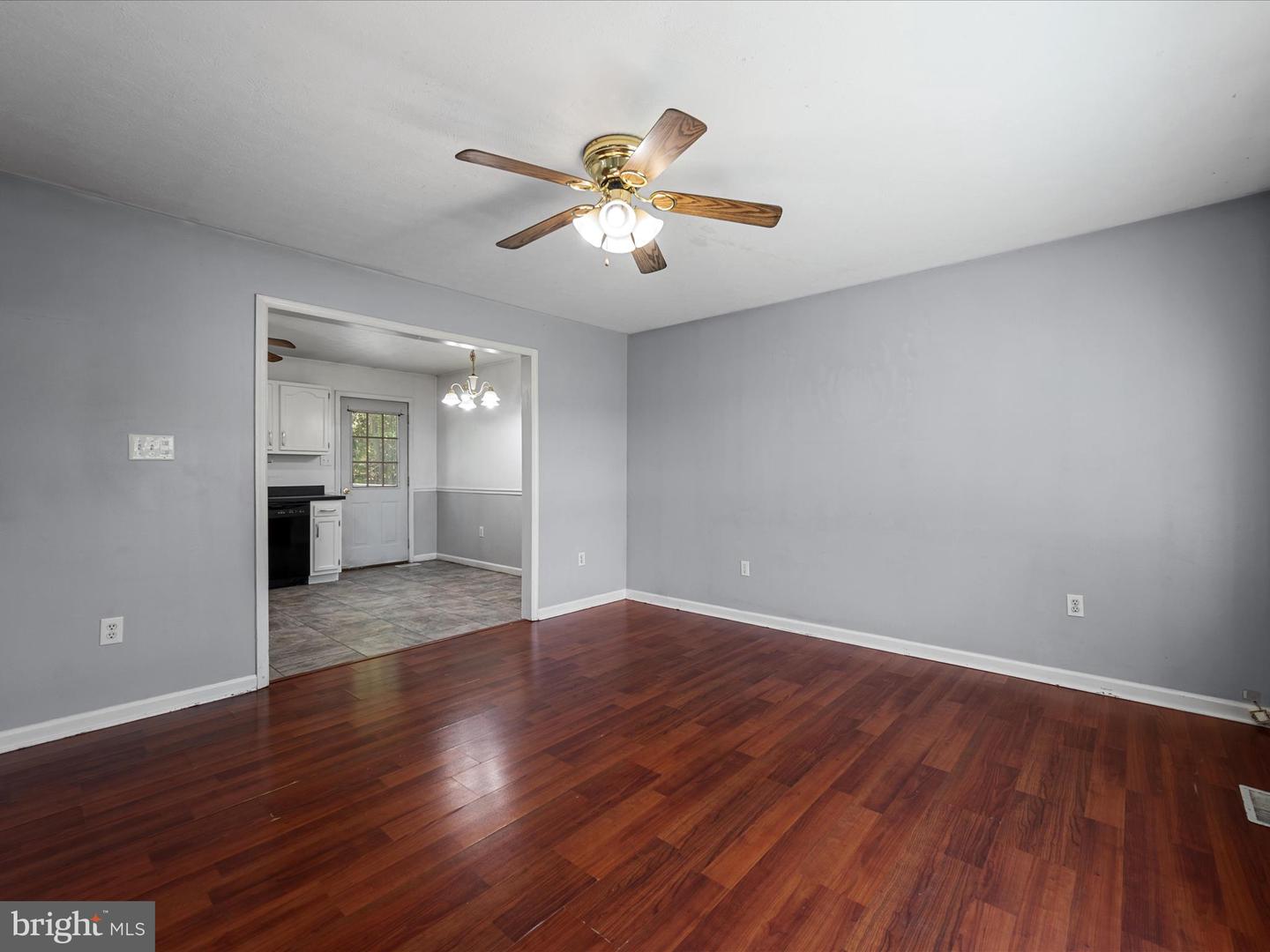 317 POLK AVE, FRONT ROYAL, Virginia 22630, 3 Bedrooms Bedrooms, ,2 BathroomsBathrooms,Residential,For sale,317 POLK AVE,VAWR2012678 MLS # VAWR2012678