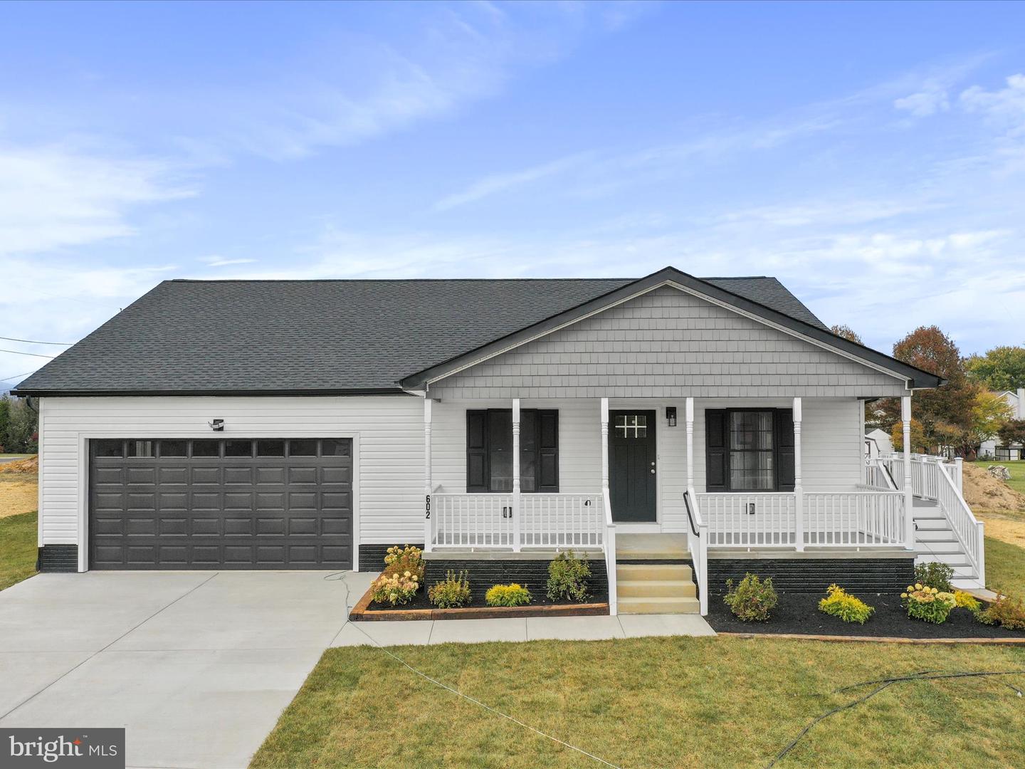 602 W SPRING ST, WOODSTOCK, Virginia 22664, 5 Bedrooms Bedrooms, 8 Rooms Rooms,3 BathroomsBathrooms,Residential,For sale,602 W SPRING ST,VASH2012892 MLS # VASH2012892 602 W SPRING ST, WOODSTOCK, Virginia 22664, 5 Bedrooms Bedrooms, 8 Rooms Rooms,3 BathroomsBathrooms,Residential,For sale,602 W SPRING ST,VASH2012892 MLS # VASH2012892