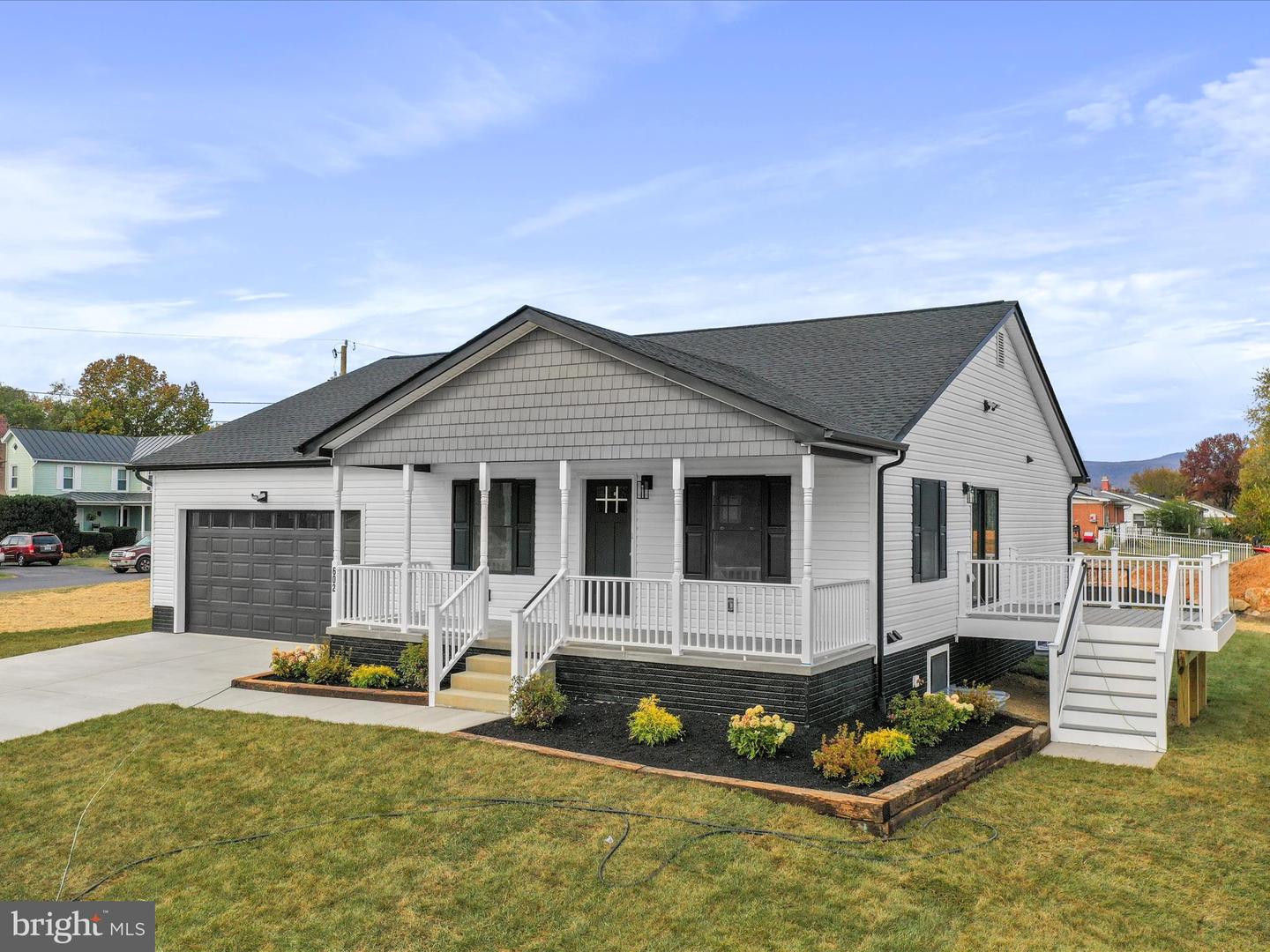 602 W SPRING ST, WOODSTOCK, Virginia 22664, 5 Bedrooms Bedrooms, 8 Rooms Rooms,3 BathroomsBathrooms,Residential,For sale,602 W SPRING ST,VASH2012892 MLS # VASH2012892 602 W SPRING ST, WOODSTOCK, Virginia 22664, 5 Bedrooms Bedrooms, 8 Rooms Rooms,3 BathroomsBathrooms,Residential,For sale,602 W SPRING ST,VASH2012892 MLS # VASH2012892