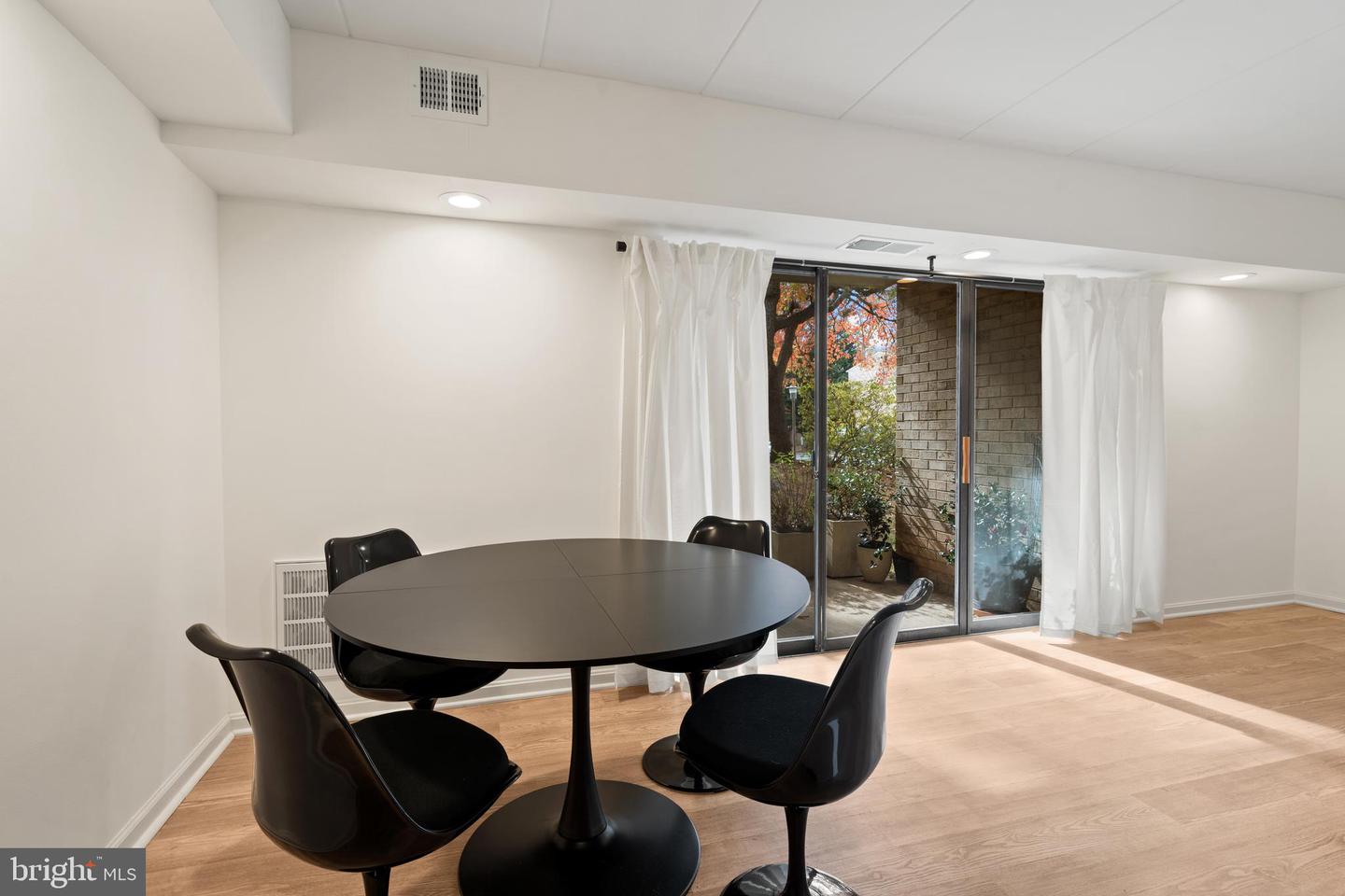 2317 FREETOWN CT #2B, RESTON, Virginia 20191, 2 Bedrooms Bedrooms, 5 Rooms Rooms,1 BathroomBathrooms,Residential,For sale,2317 FREETOWN CT #2B,VAFX2189798 MLS # VAFX2189798 2317 FREETOWN CT #2B, RESTON, Virginia 20191, 2 Bedrooms Bedrooms, 5 Rooms Rooms,1 BathroomBathrooms,Residential,For sale,2317 FREETOWN CT #2B,VAFX2189798 MLS # VAFX2189798