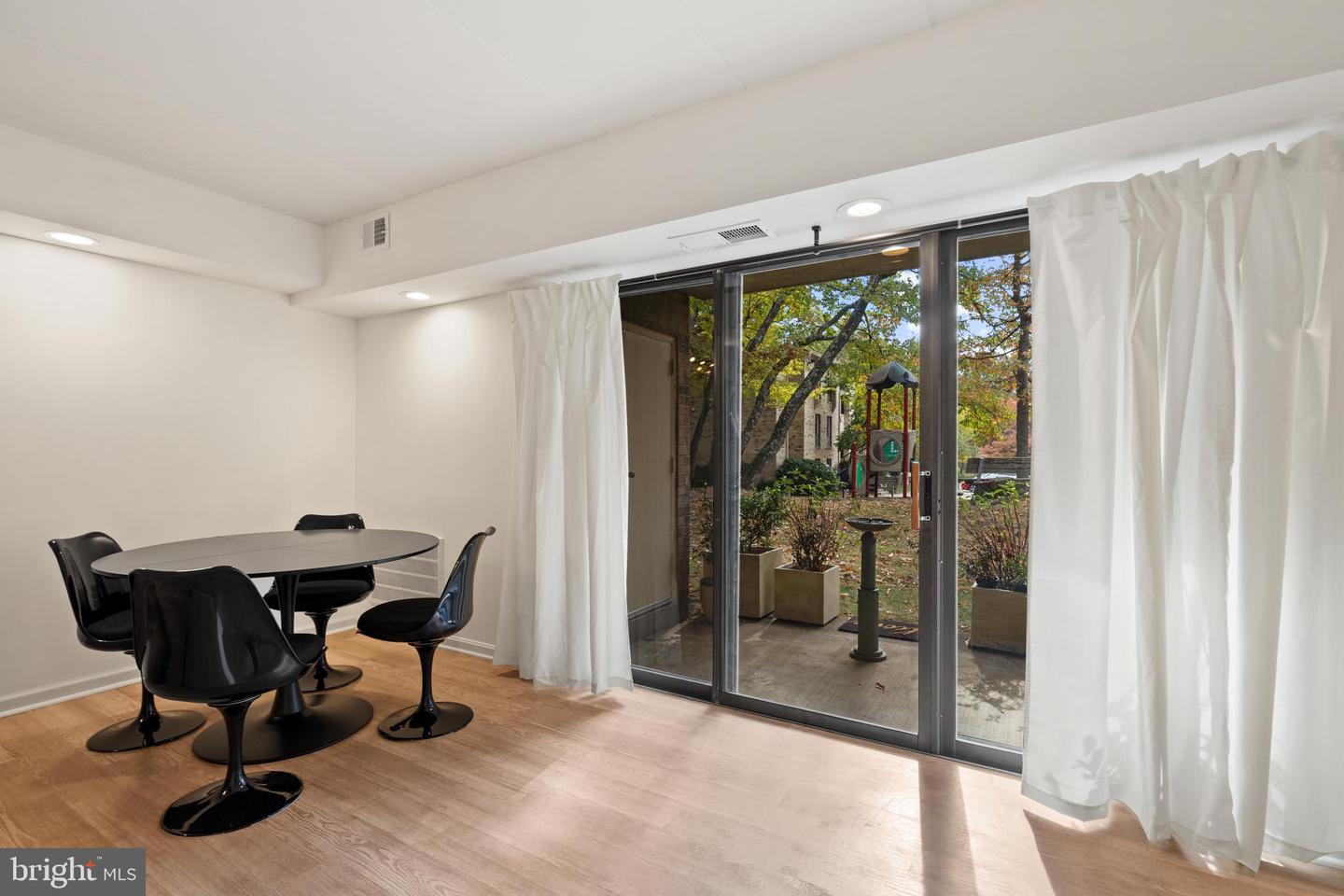 2317 FREETOWN CT #2B, RESTON, Virginia 20191, 2 Bedrooms Bedrooms, 5 Rooms Rooms,1 BathroomBathrooms,Residential,For sale,2317 FREETOWN CT #2B,VAFX2189798 MLS # VAFX2189798 2317 FREETOWN CT #2B, RESTON, Virginia 20191, 2 Bedrooms Bedrooms, 5 Rooms Rooms,1 BathroomBathrooms,Residential,For sale,2317 FREETOWN CT #2B,VAFX2189798 MLS # VAFX2189798