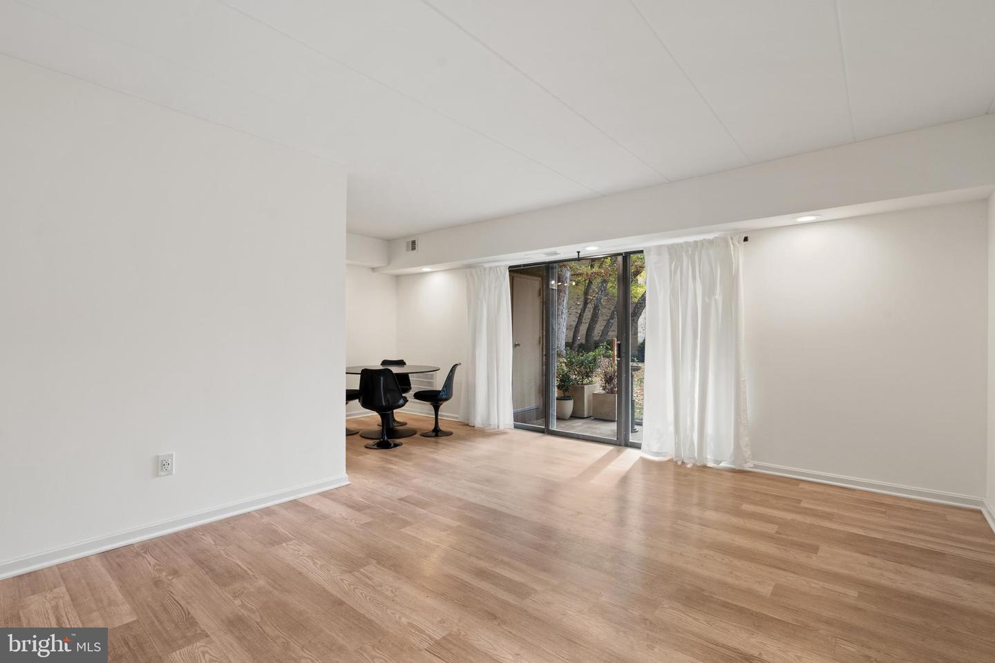 2317 FREETOWN CT #2B, RESTON, Virginia 20191, 2 Bedrooms Bedrooms, 5 Rooms Rooms,1 BathroomBathrooms,Residential,For sale,2317 FREETOWN CT #2B,VAFX2189798 MLS # VAFX2189798 2317 FREETOWN CT #2B, RESTON, Virginia 20191, 2 Bedrooms Bedrooms, 5 Rooms Rooms,1 BathroomBathrooms,Residential,For sale,2317 FREETOWN CT #2B,VAFX2189798 MLS # VAFX2189798