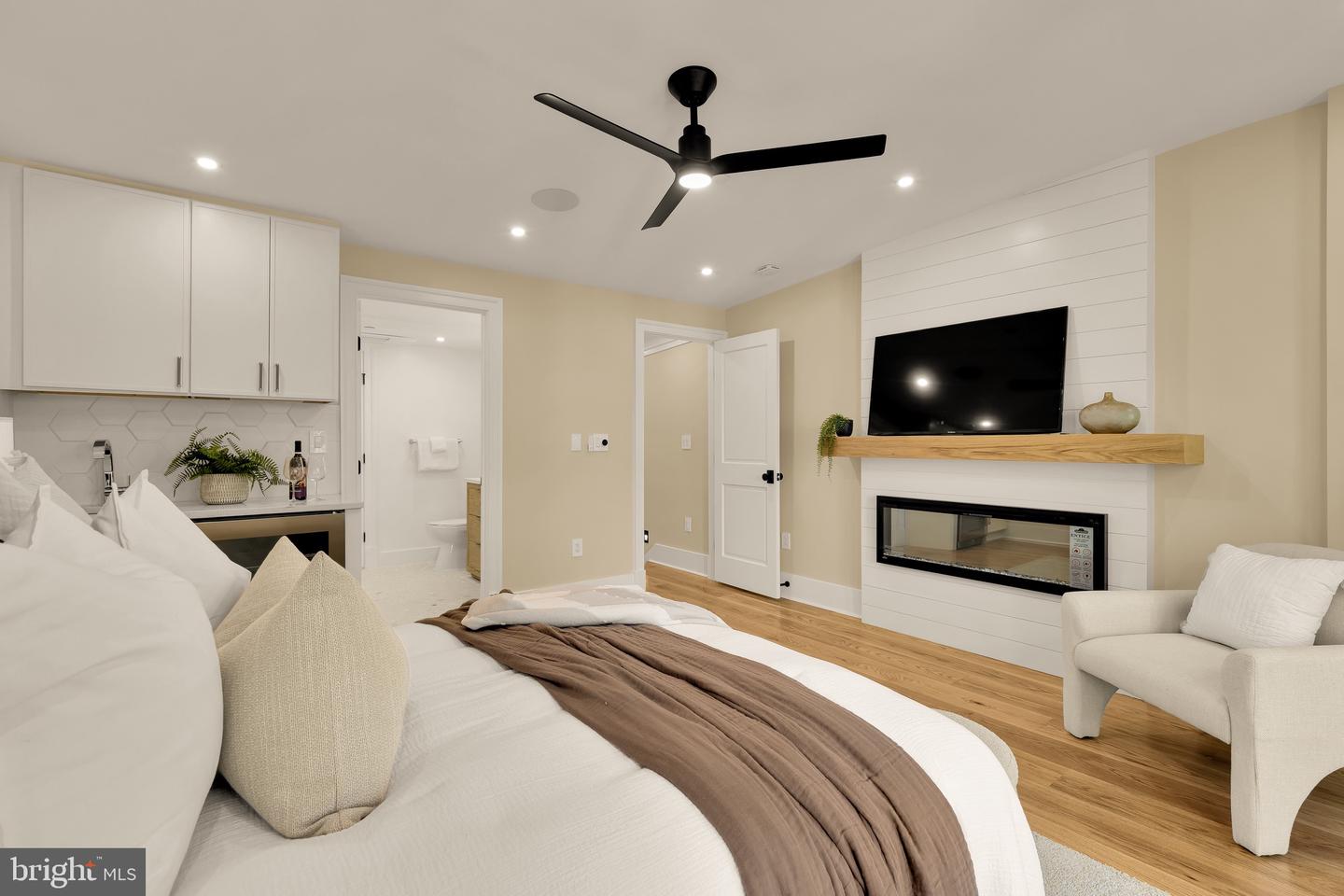 235 12TH ST SE, WASHINGTON, District Of Columbia 20003, 4 Bedrooms Bedrooms, ,3 BathroomsBathrooms,Residential,For sale,235 12TH ST SE,DCDC2165028 MLS # DCDC2165028 235 12TH ST SE, WASHINGTON, District Of Columbia 20003, 4 Bedrooms Bedrooms, ,3 BathroomsBathrooms,Residential,For sale,235 12TH ST SE,DCDC2165028 MLS # DCDC2165028