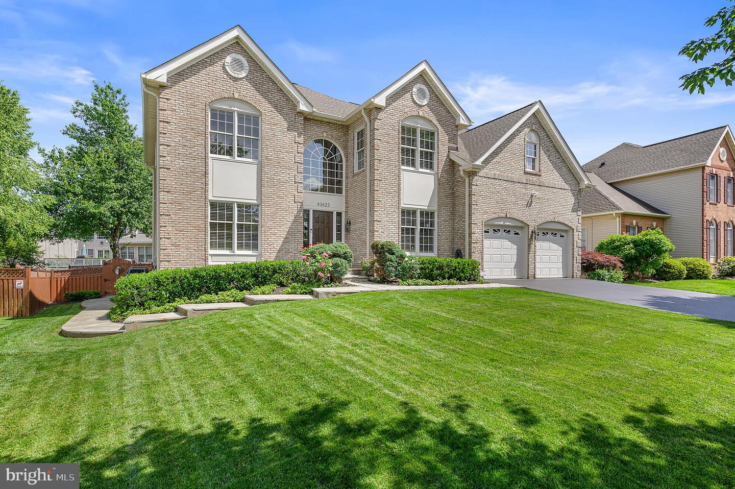 43623 LONDON WAY, ASHBURN, Virginia 20147, 5 Bedrooms Bedrooms, ,4 BathroomsBathrooms,Residential,For sale,43623 LONDON WAY,VALO2095046 MLS # VALO2095046 43623 LONDON WAY, ASHBURN, Virginia 20147, 5 Bedrooms Bedrooms, ,4 BathroomsBathrooms,Residential,For sale,43623 LONDON WAY,VALO2095046 MLS # VALO2095046