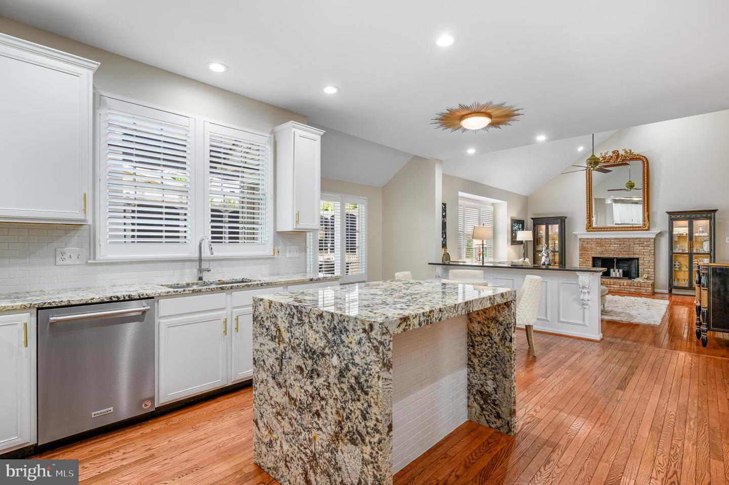 43623 LONDON WAY, ASHBURN, Virginia 20147, 5 Bedrooms Bedrooms, ,4 BathroomsBathrooms,Residential,For sale,43623 LONDON WAY,VALO2095046 MLS # VALO2095046 43623 LONDON WAY, ASHBURN, Virginia 20147, 5 Bedrooms Bedrooms, ,4 BathroomsBathrooms,Residential,For sale,43623 LONDON WAY,VALO2095046 MLS # VALO2095046