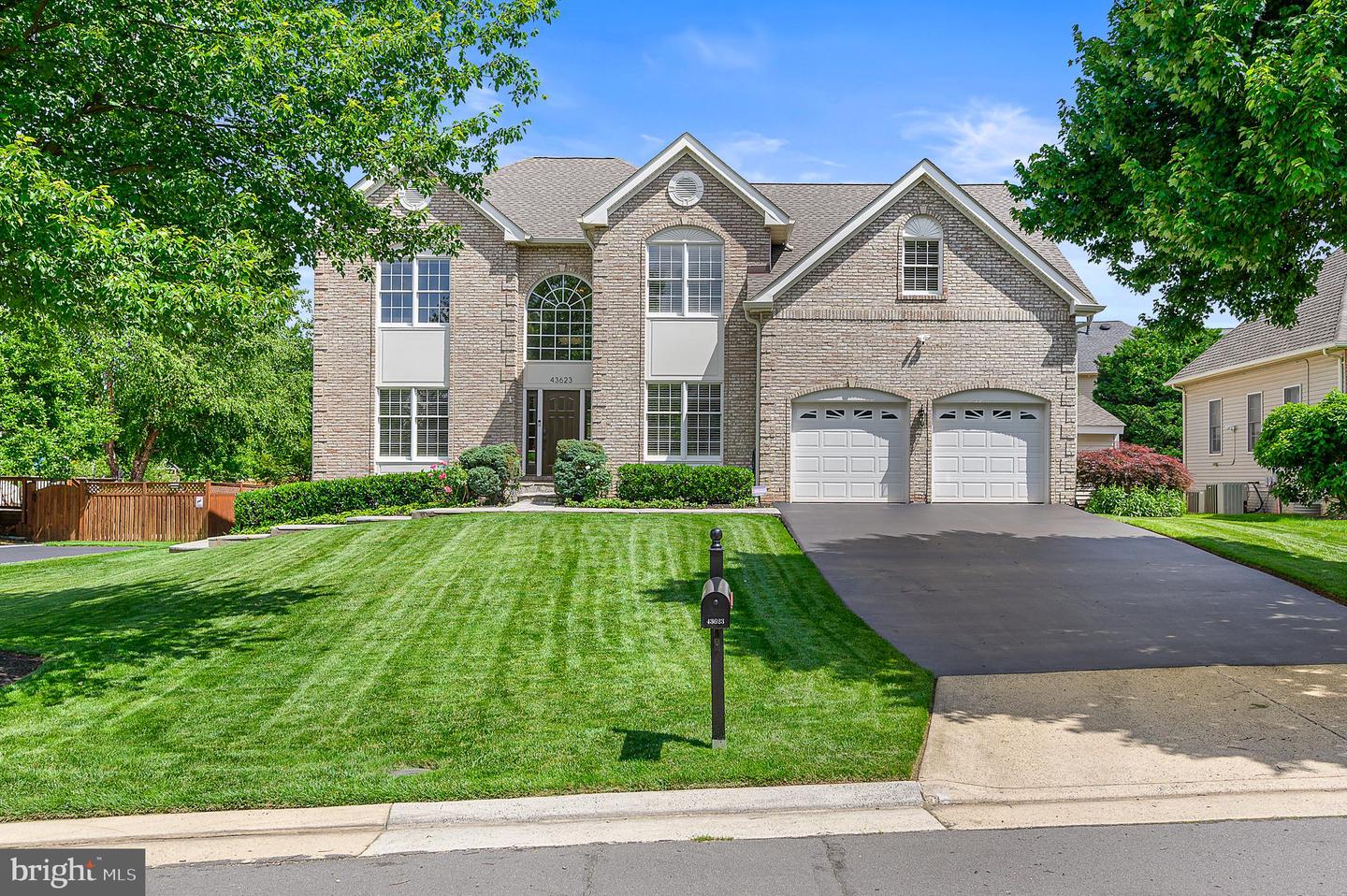 43623 LONDON WAY, ASHBURN, Virginia 20147, 5 Bedrooms Bedrooms, ,4 BathroomsBathrooms,Residential,For sale,43623 LONDON WAY,VALO2095046 MLS # VALO2095046 43623 LONDON WAY, ASHBURN, Virginia 20147, 5 Bedrooms Bedrooms, ,4 BathroomsBathrooms,Residential,For sale,43623 LONDON WAY,VALO2095046 MLS # VALO2095046