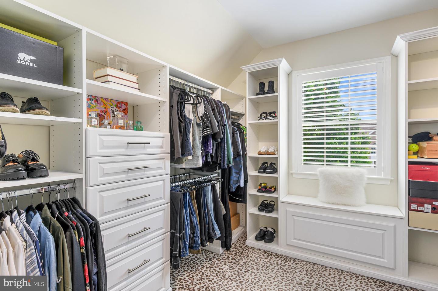 43623 LONDON WAY, ASHBURN, Virginia 20147, 5 Bedrooms Bedrooms, ,4 BathroomsBathrooms,Residential,For sale,43623 LONDON WAY,VALO2095046 MLS # VALO2095046 43623 LONDON WAY, ASHBURN, Virginia 20147, 5 Bedrooms Bedrooms, ,4 BathroomsBathrooms,Residential,For sale,43623 LONDON WAY,VALO2095046 MLS # VALO2095046