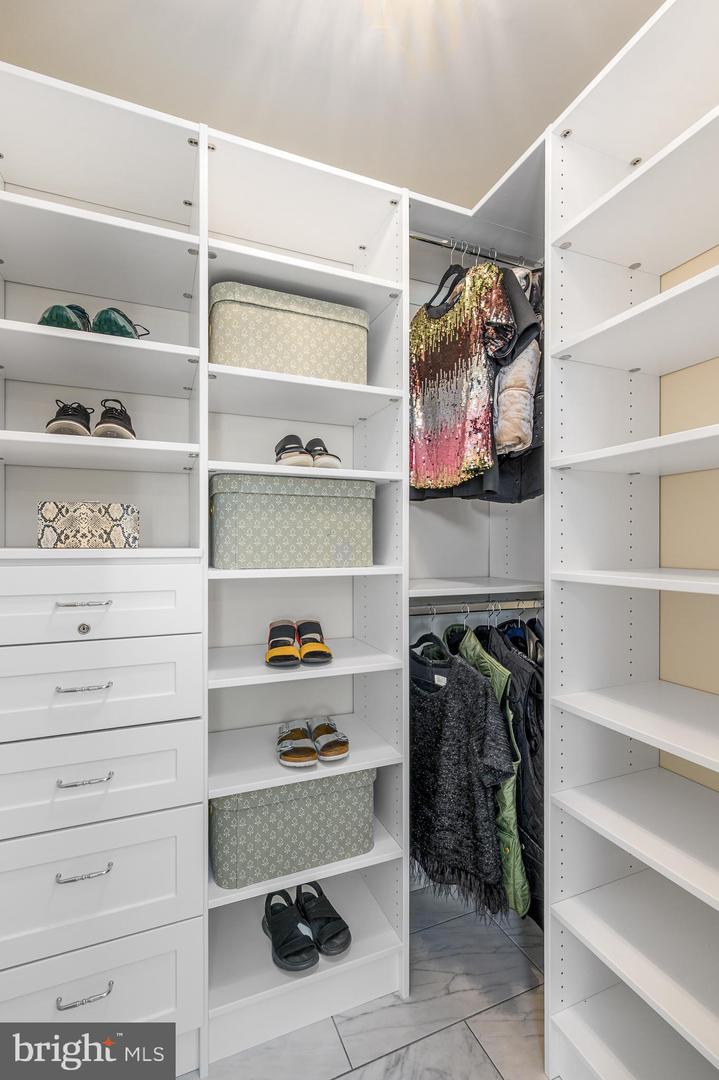 43623 LONDON WAY, ASHBURN, Virginia 20147, 5 Bedrooms Bedrooms, ,4 BathroomsBathrooms,Residential,For sale,43623 LONDON WAY,VALO2095046 MLS # VALO2095046 43623 LONDON WAY, ASHBURN, Virginia 20147, 5 Bedrooms Bedrooms, ,4 BathroomsBathrooms,Residential,For sale,43623 LONDON WAY,VALO2095046 MLS # VALO2095046