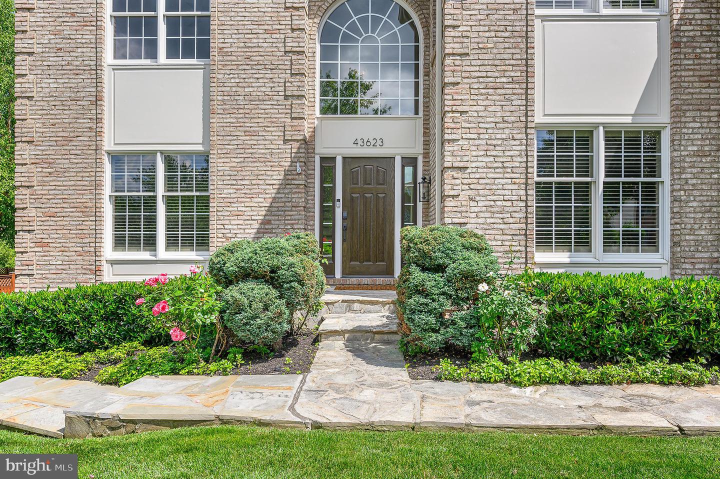 43623 LONDON WAY, ASHBURN, Virginia 20147, 5 Bedrooms Bedrooms, ,4 BathroomsBathrooms,Residential,For sale,43623 LONDON WAY,VALO2095046 MLS # VALO2095046 43623 LONDON WAY, ASHBURN, Virginia 20147, 5 Bedrooms Bedrooms, ,4 BathroomsBathrooms,Residential,For sale,43623 LONDON WAY,VALO2095046 MLS # VALO2095046