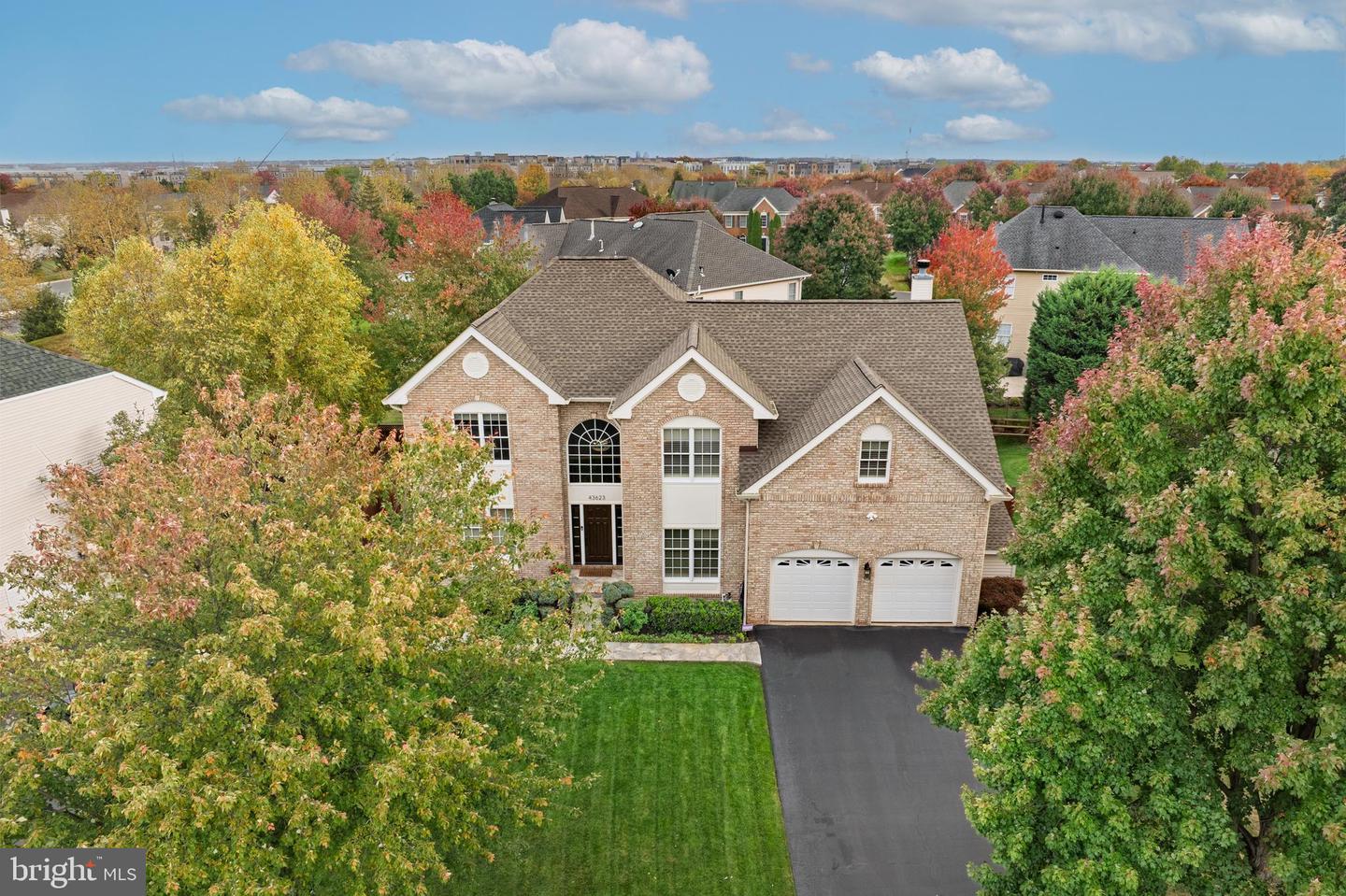 43623 LONDON WAY, ASHBURN, Virginia 20147, 5 Bedrooms Bedrooms, ,4 BathroomsBathrooms,Residential,For sale,43623 LONDON WAY,VALO2095046 MLS # VALO2095046 43623 LONDON WAY, ASHBURN, Virginia 20147, 5 Bedrooms Bedrooms, ,4 BathroomsBathrooms,Residential,For sale,43623 LONDON WAY,VALO2095046 MLS # VALO2095046