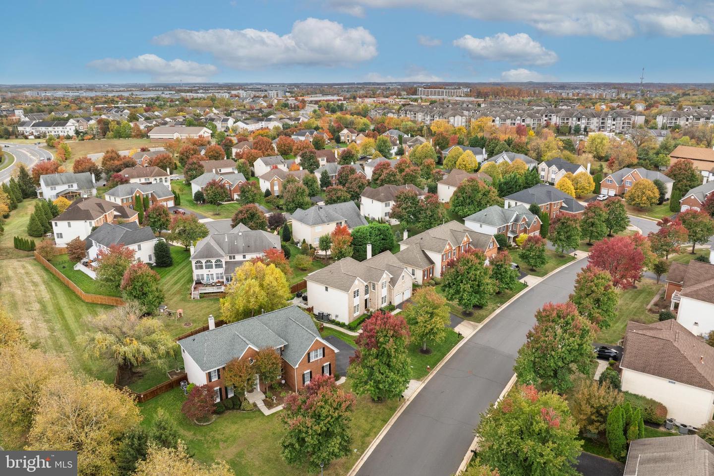 43623 LONDON WAY, ASHBURN, Virginia 20147, 5 Bedrooms Bedrooms, ,4 BathroomsBathrooms,Residential,For sale,43623 LONDON WAY,VALO2095046 MLS # VALO2095046 43623 LONDON WAY, ASHBURN, Virginia 20147, 5 Bedrooms Bedrooms, ,4 BathroomsBathrooms,Residential,For sale,43623 LONDON WAY,VALO2095046 MLS # VALO2095046