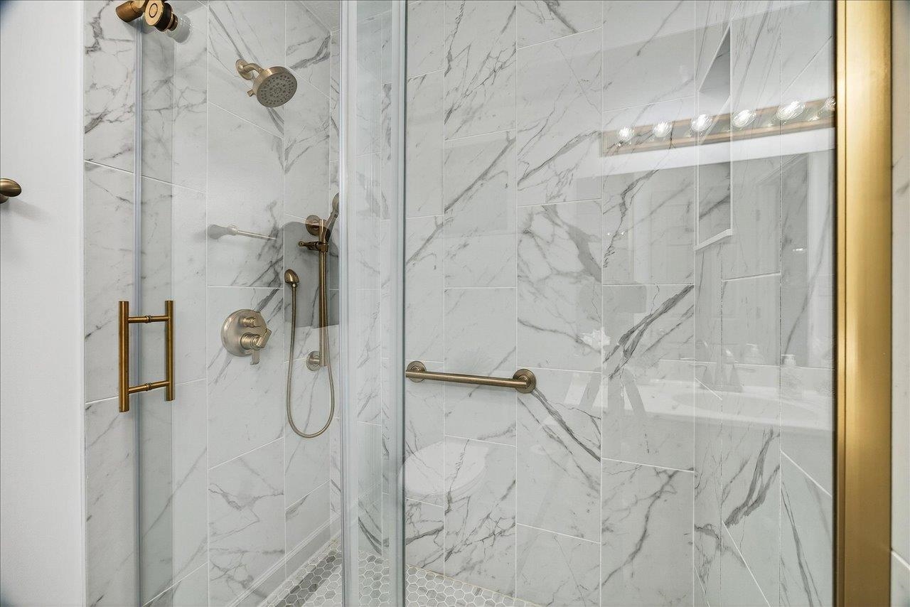 4 ASHLEIGH DR, WAYNESBORO, Virginia 22980, 2 Bedrooms Bedrooms, ,2 BathroomsBathrooms,Residential,4 ASHLEIGH DR,668123 MLS # 668123