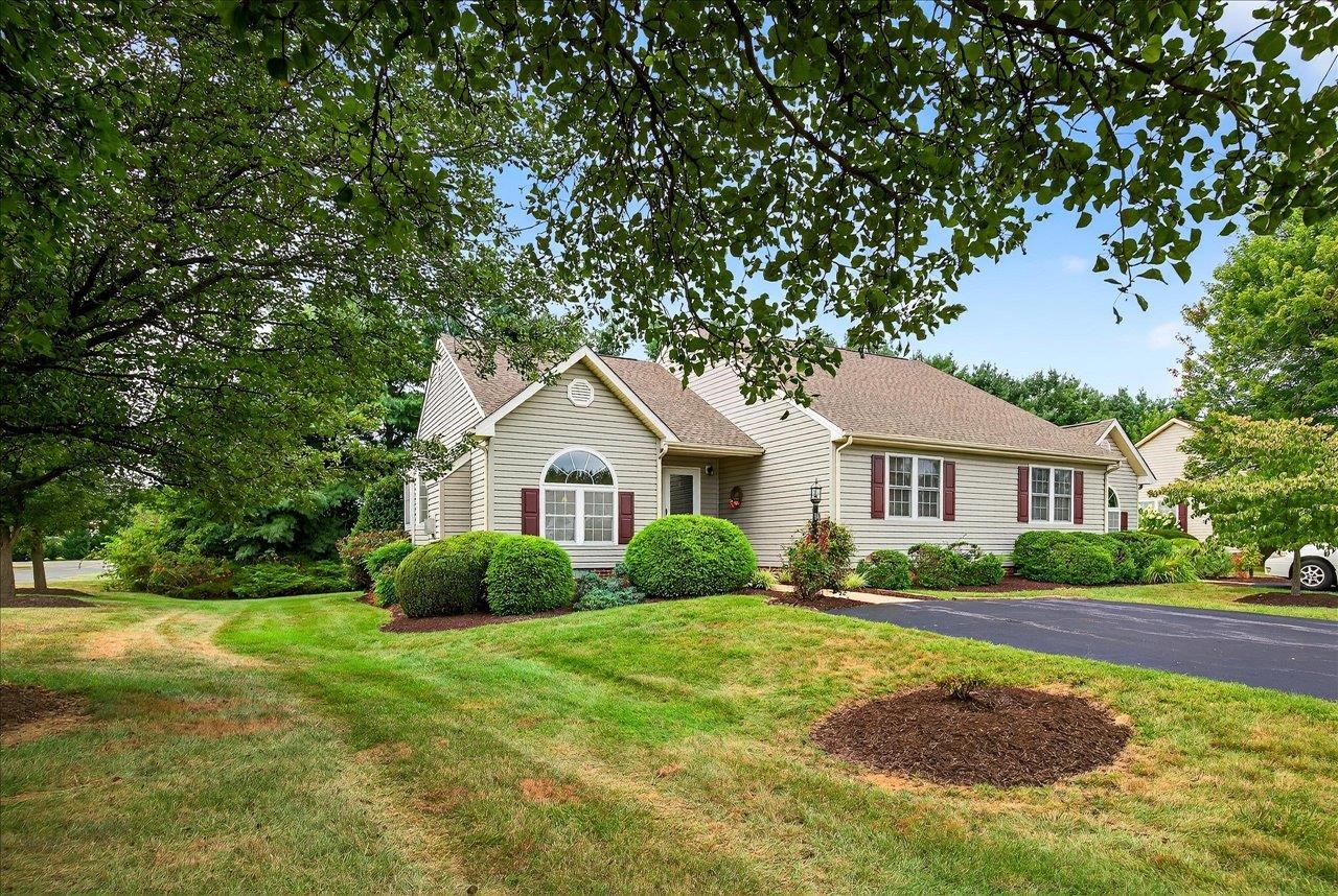 4 ASHLEIGH DR, WAYNESBORO, Virginia 22980, 2 Bedrooms Bedrooms, ,2 BathroomsBathrooms,Residential,4 ASHLEIGH DR,668123 MLS # 668123