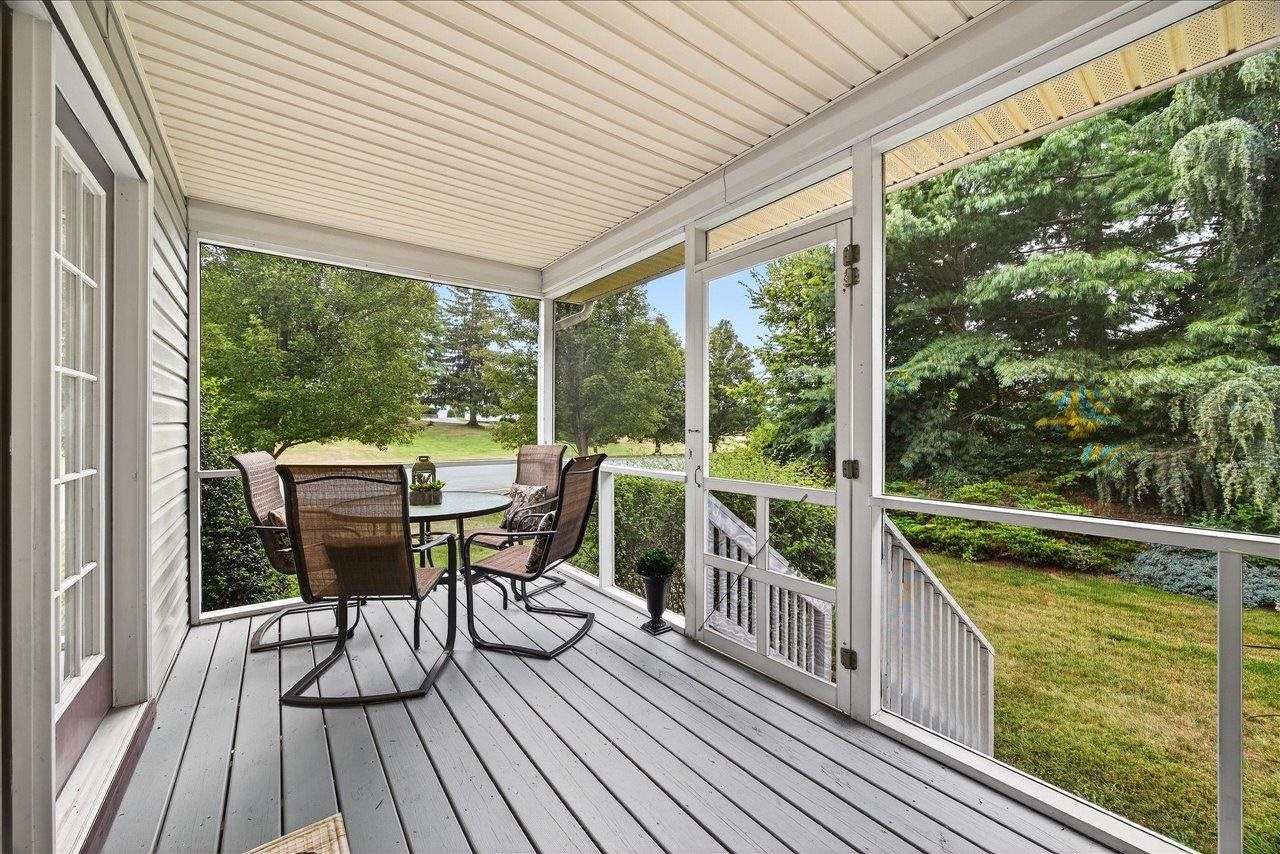 4 ASHLEIGH DR, WAYNESBORO, Virginia 22980, 2 Bedrooms Bedrooms, ,2 BathroomsBathrooms,Residential,4 ASHLEIGH DR,668123 MLS # 668123