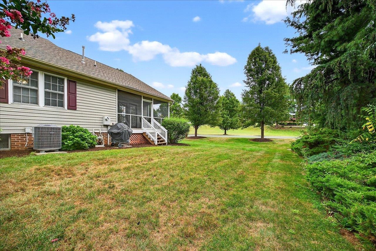 4 ASHLEIGH DR, WAYNESBORO, Virginia 22980, 2 Bedrooms Bedrooms, ,2 BathroomsBathrooms,Residential,4 ASHLEIGH DR,668123 MLS # 668123