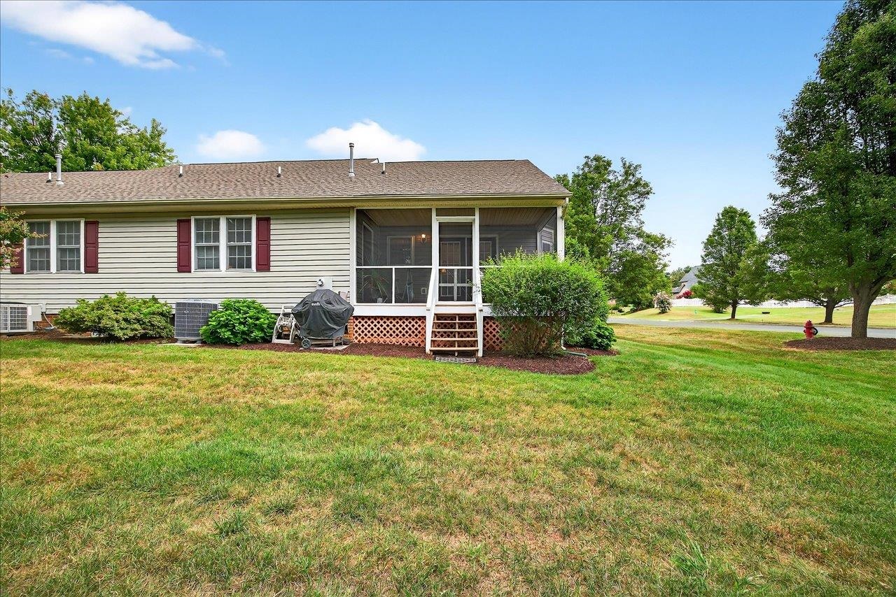 4 ASHLEIGH DR, WAYNESBORO, Virginia 22980, 2 Bedrooms Bedrooms, ,2 BathroomsBathrooms,Residential,4 ASHLEIGH DR,668123 MLS # 668123