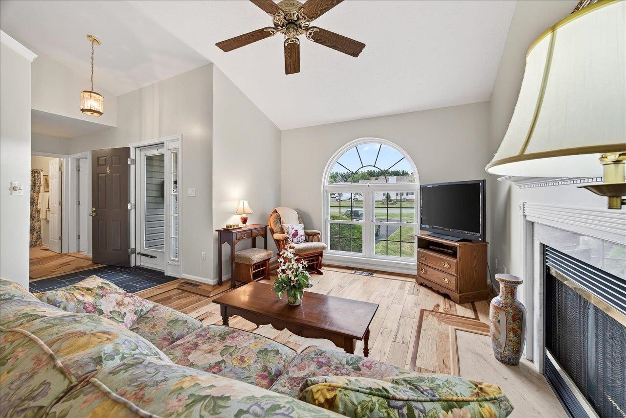 4 ASHLEIGH DR, WAYNESBORO, Virginia 22980, 2 Bedrooms Bedrooms, ,2 BathroomsBathrooms,Residential,4 ASHLEIGH DR,668123 MLS # 668123