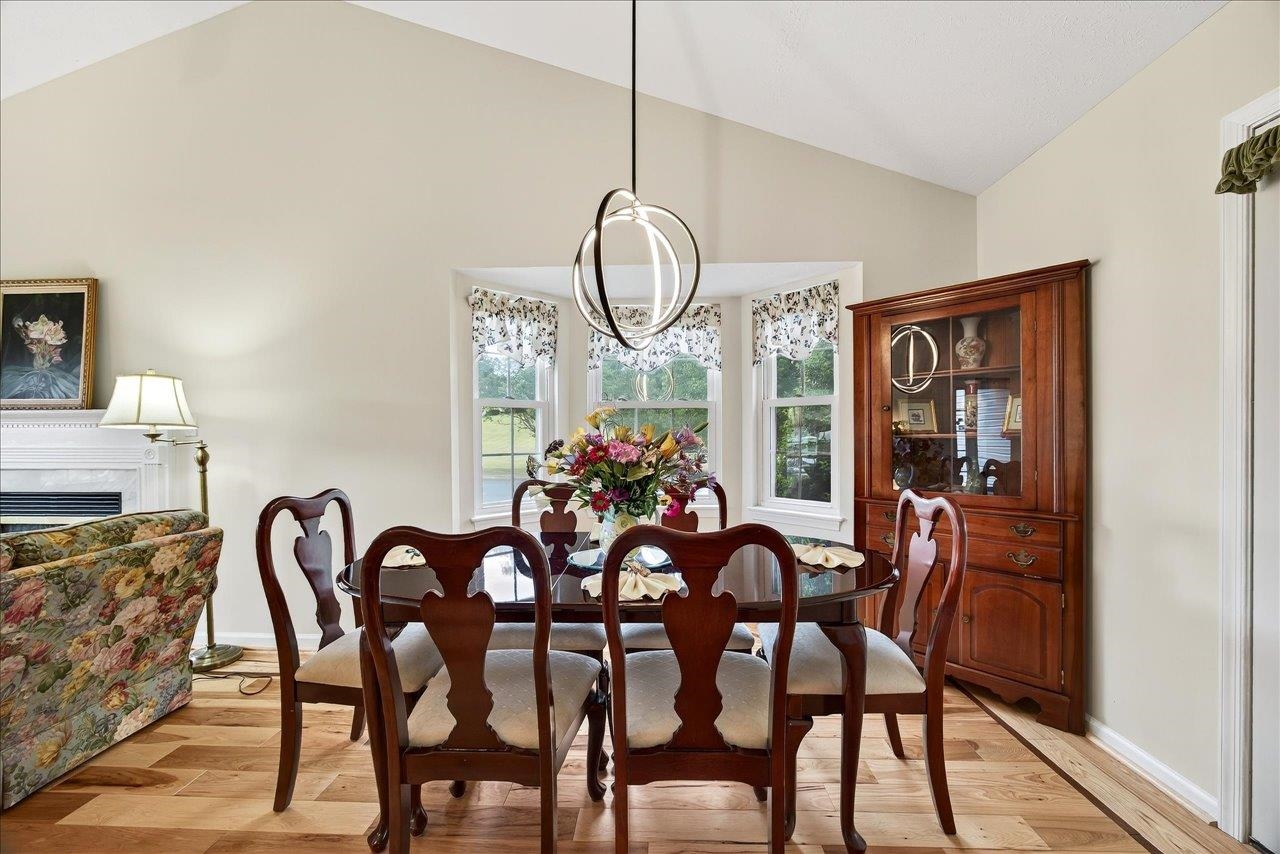 4 ASHLEIGH DR, WAYNESBORO, Virginia 22980, 2 Bedrooms Bedrooms, ,2 BathroomsBathrooms,Residential,4 ASHLEIGH DR,668123 MLS # 668123